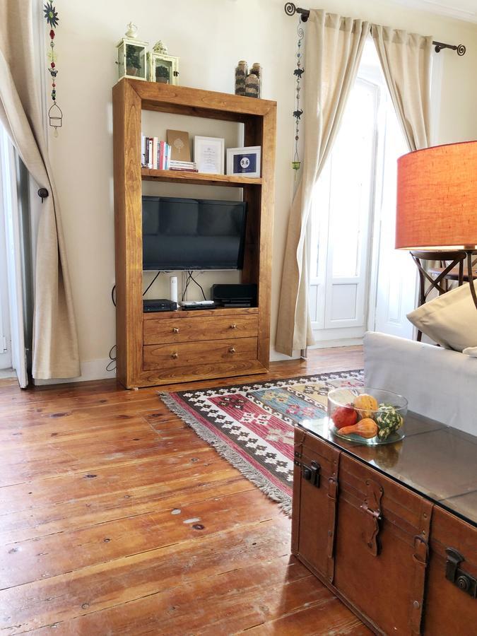 Remodeled Historic In Bairro Alto Apartamento Lisboa